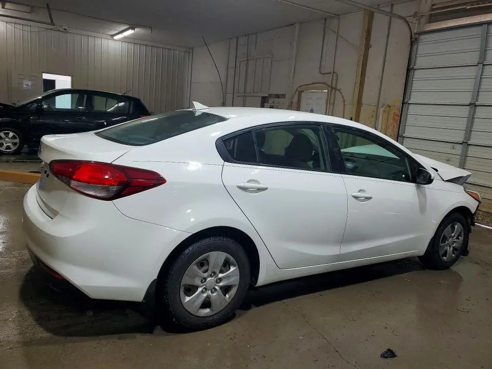 2018 KIA FORTE LX  