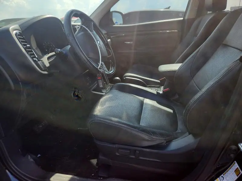 2017 MITSUBISHI OUTLANDER SE  
