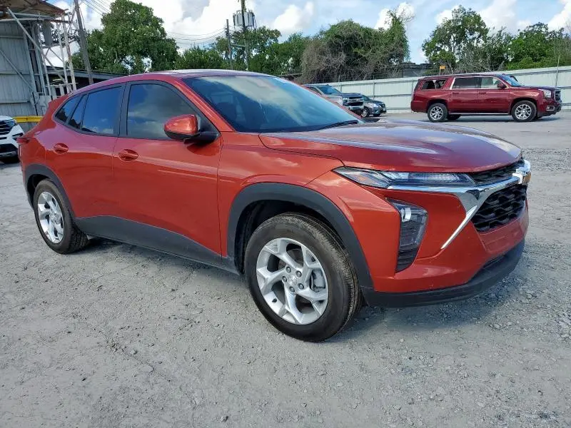 2024 CHEVROLET TRAX LS  