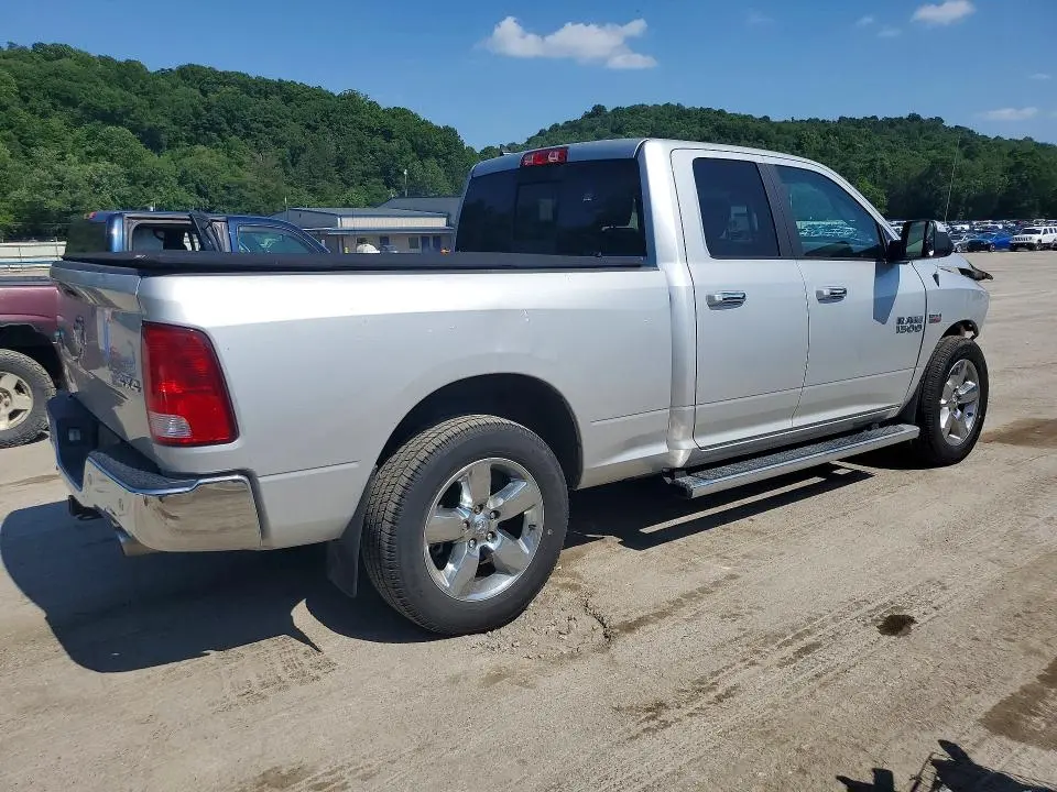 2017 RAM 1500 SLT  
