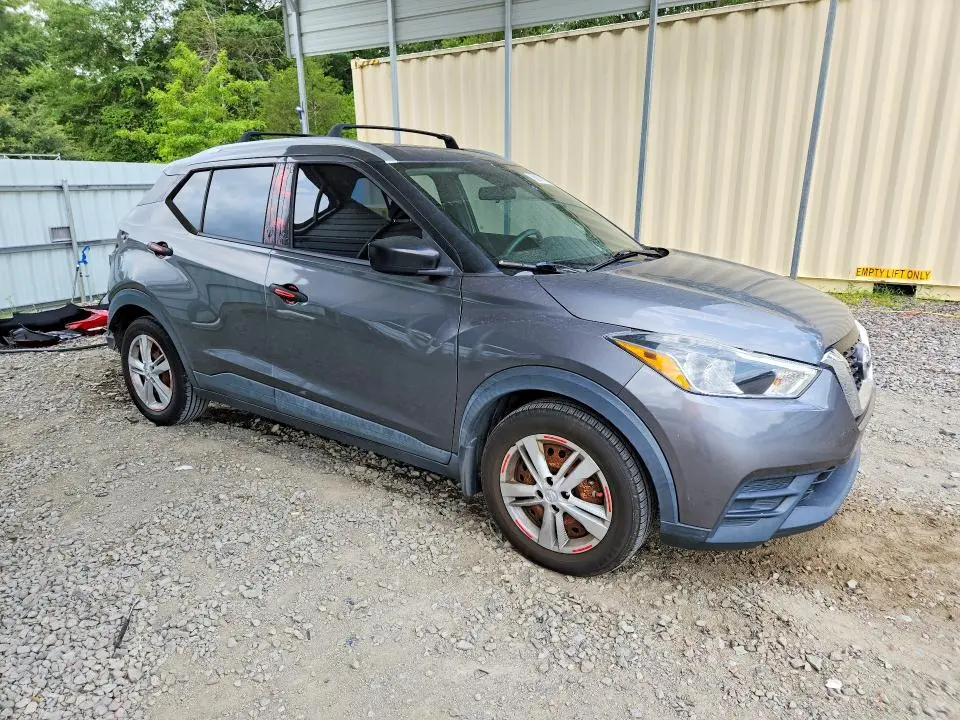 2018 NISSAN KICKS S  