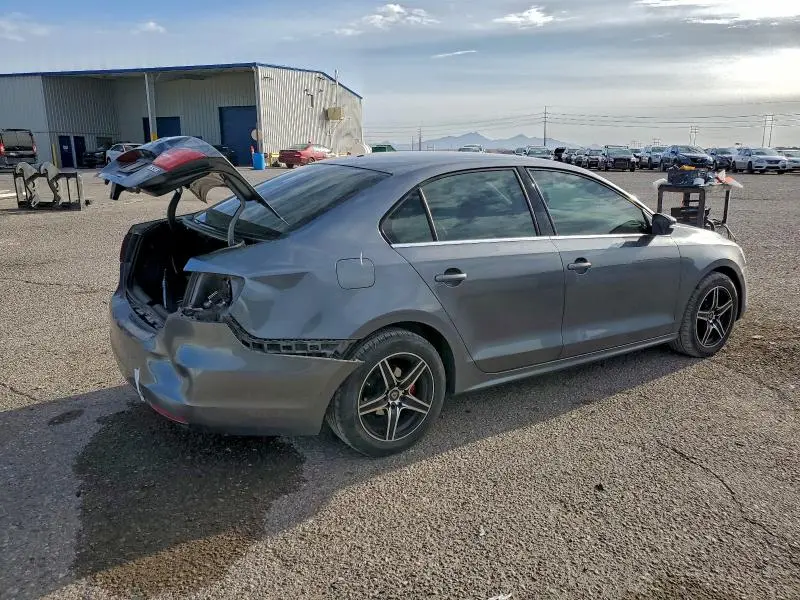 2013 VOLKSWAGEN JETTA SE  