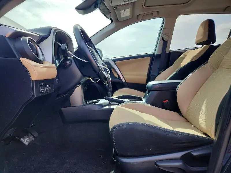 2018 TOYOTA RAV4 XLE  