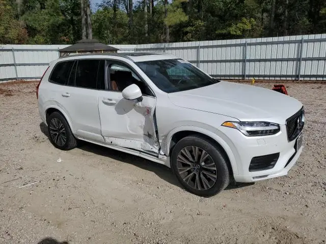 2022 VOLVO XC90 T6 MOMENTUM