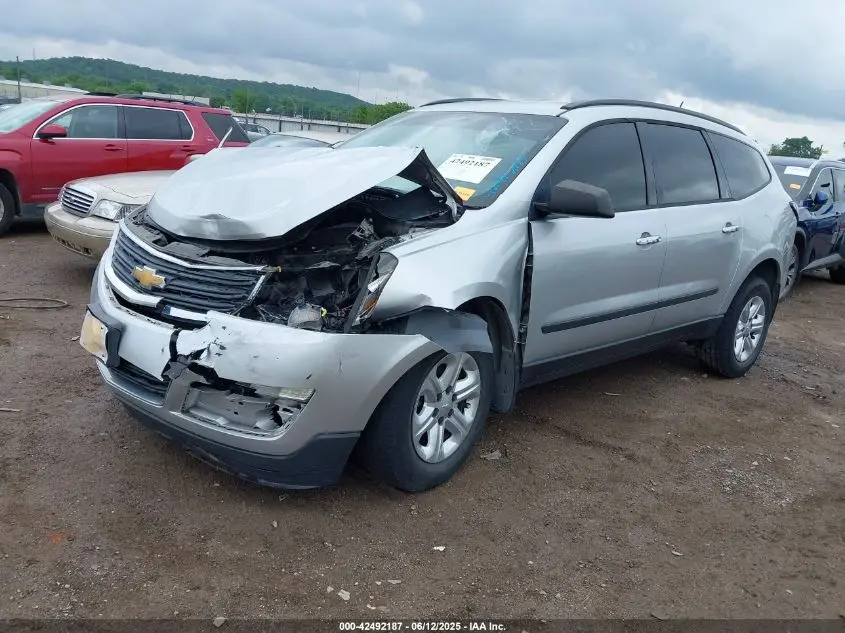 2014 CHEVROLET TRAVERSE LS
