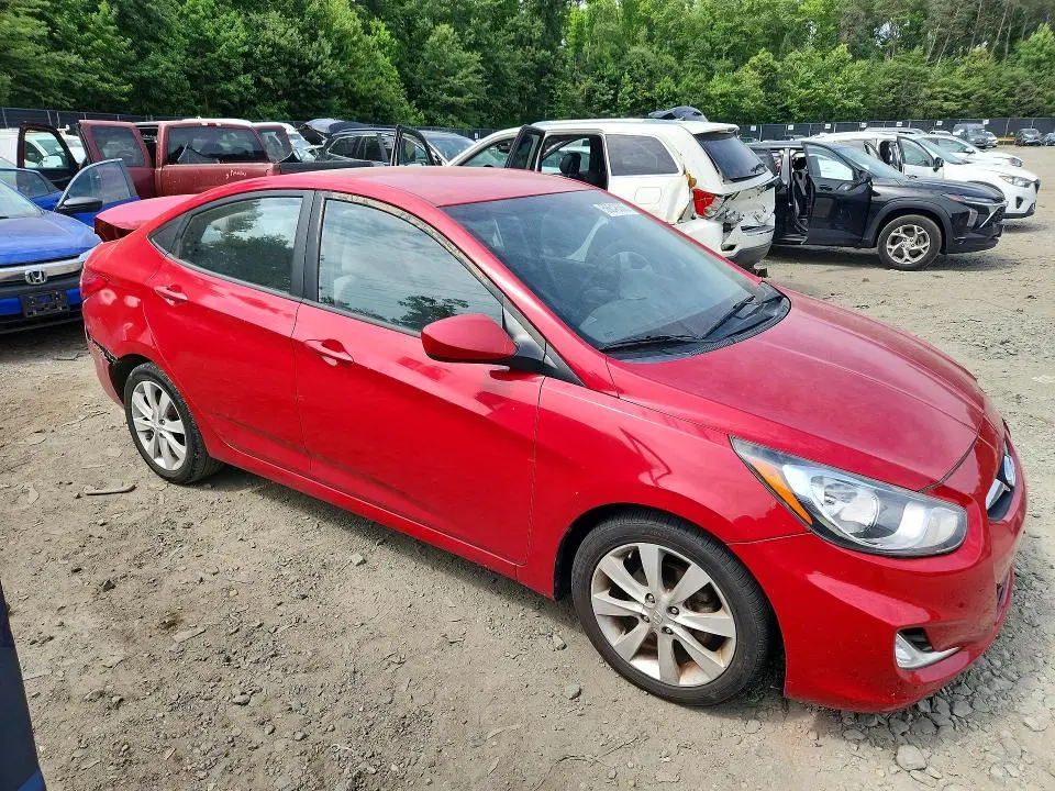 2012 HYUNDAI ACCENT GLS  