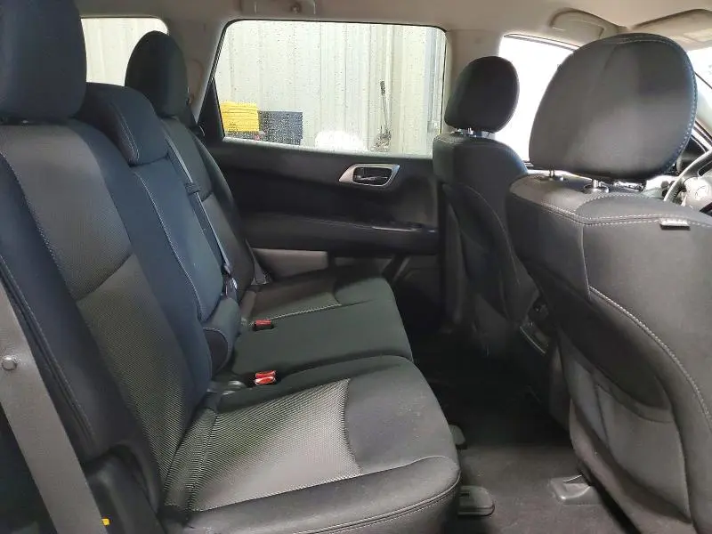 2017 NISSAN PATHFINDER SV  