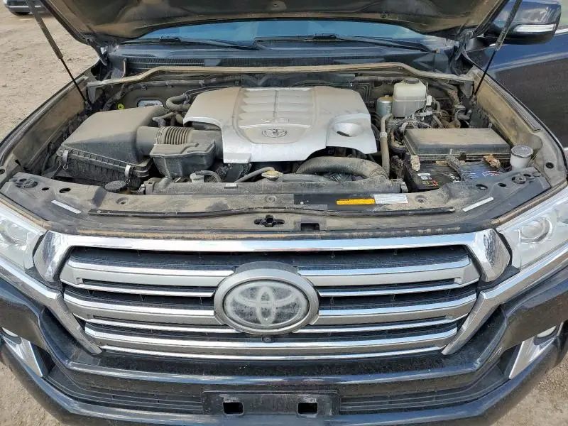 2016 TOYOTA LAND CRUISER   