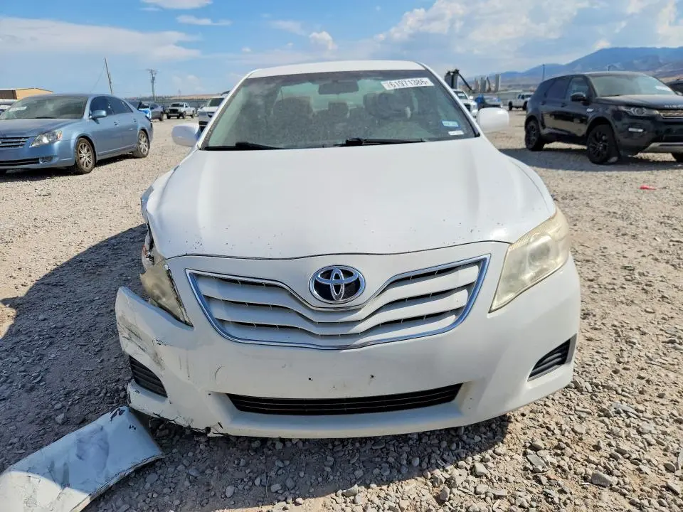 2011 TOYOTA CAMRY LE  