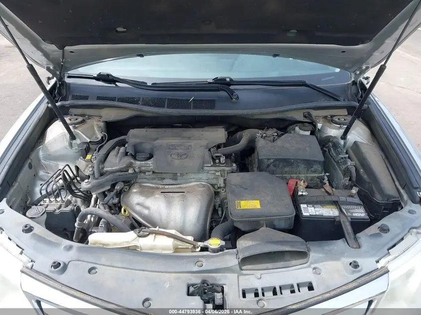 2014 TOYOTA CAMRY LE