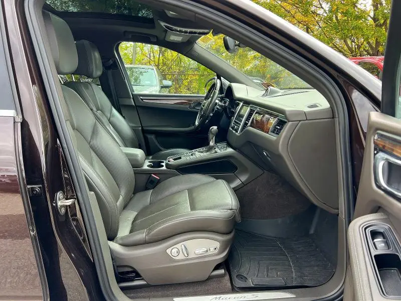 2015 PORSCHE MACAN S  