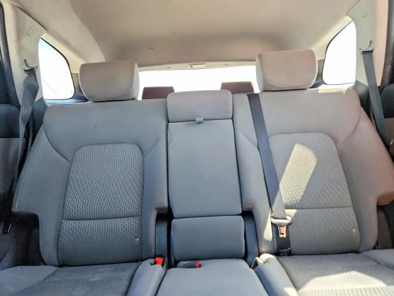 2018 HYUNDAI SANTA FE SE  