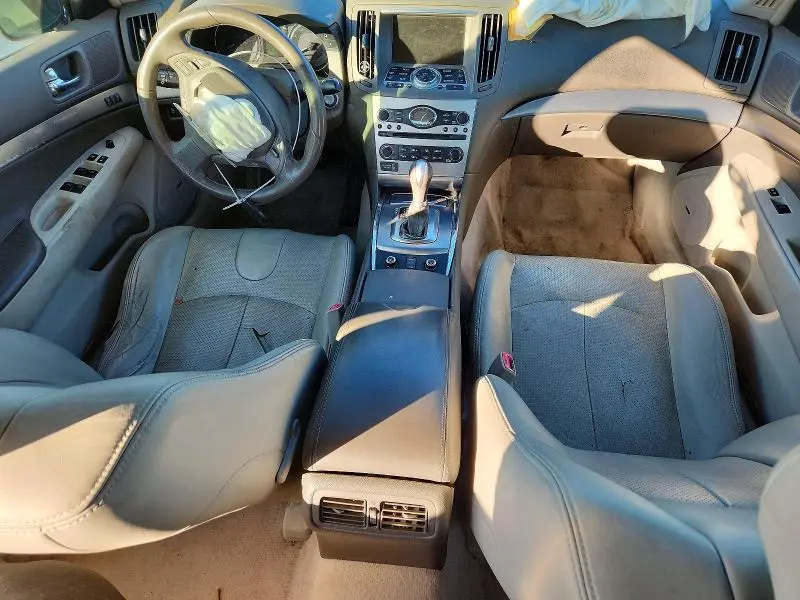 2011 INFINITI G37   