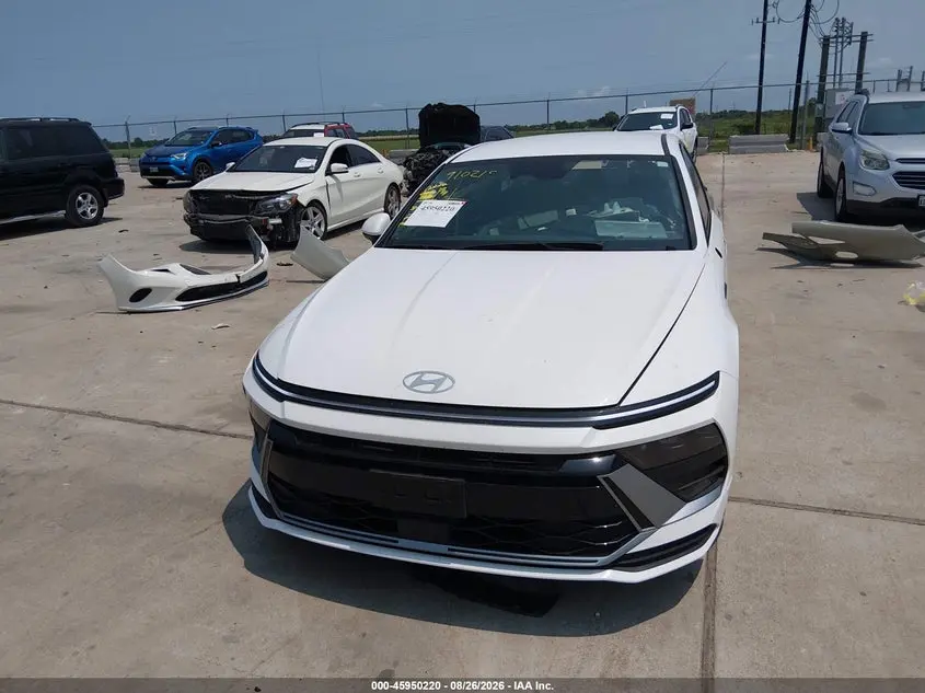 2025 HYUNDAI SONATA SE