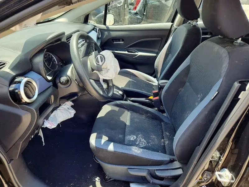 2023 NISSAN VERSA SV  