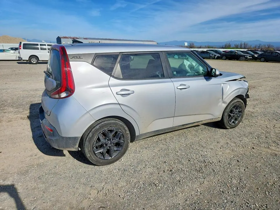 2020 KIA SOUL LX  