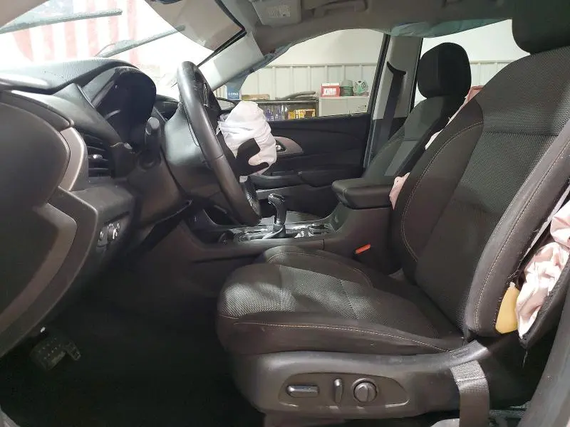 2018 CHEVROLET TRAVERSE LT  