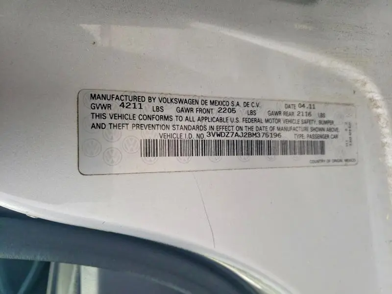 2011 VOLKSWAGEN JETTA SE  