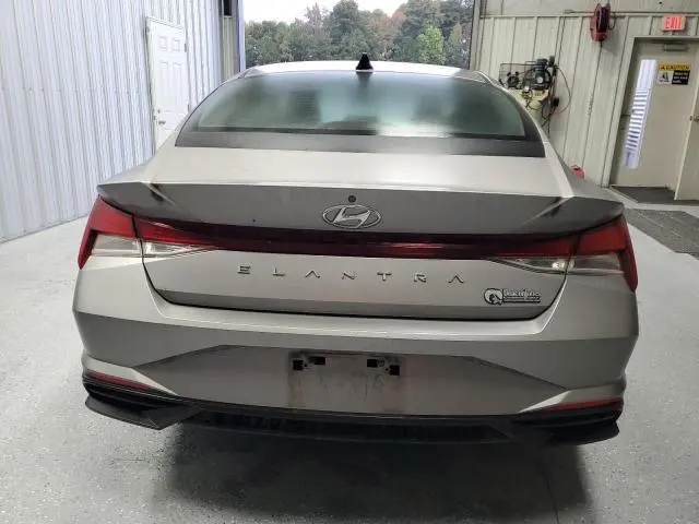 2021 HYUNDAI ELANTRA SE  