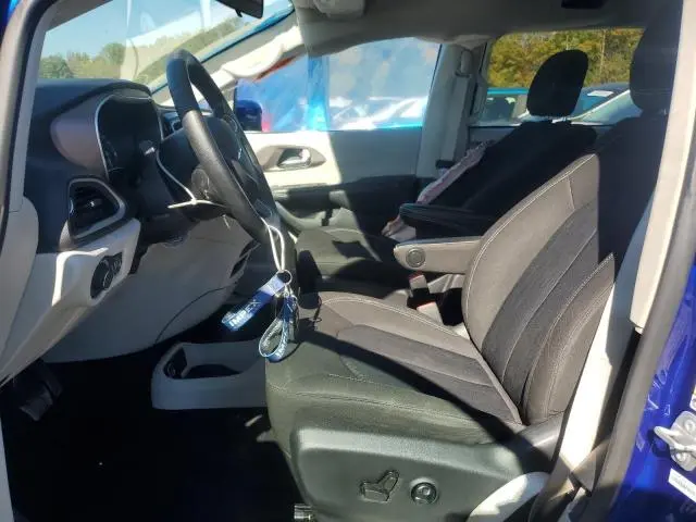 2021 CHRYSLER VOYAGER LX  