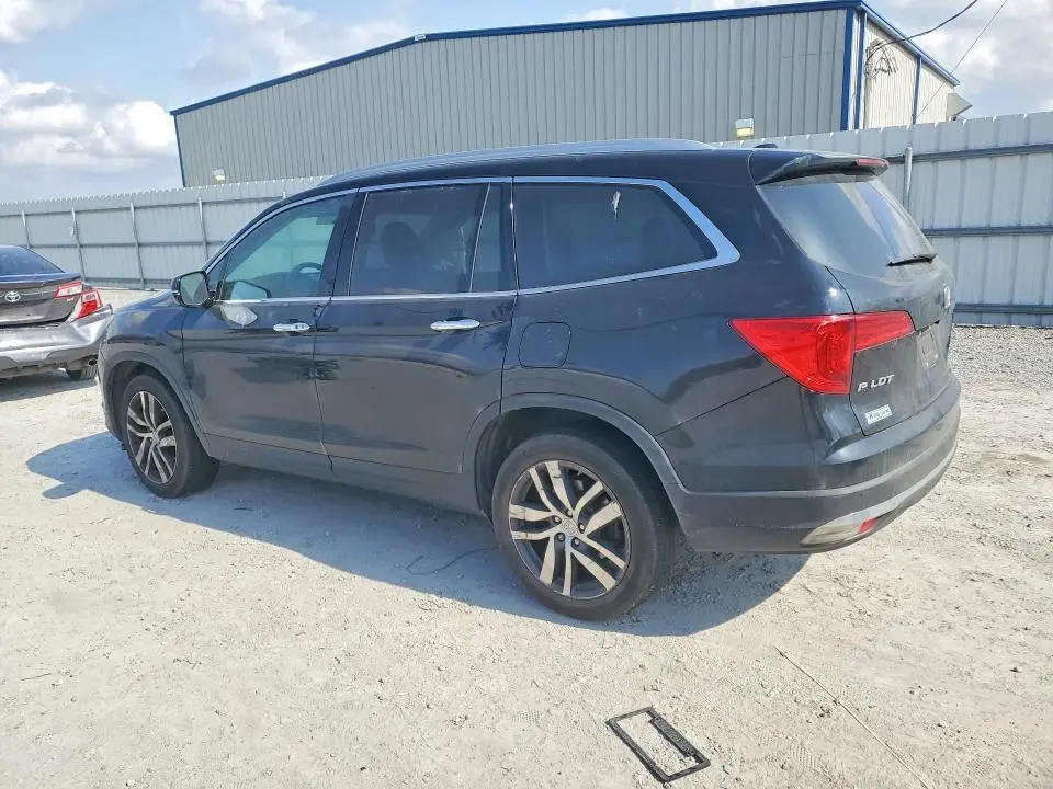 2017 HONDA PILOT ELITE  