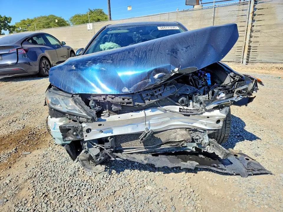 2019 TOYOTA CAMRY SE  