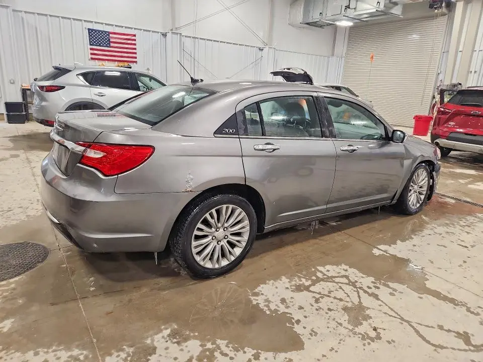 2013 CHRYSLER 200 LIMITED  