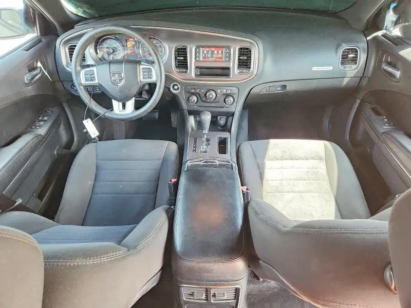 2012 DODGE CHARGER SE  