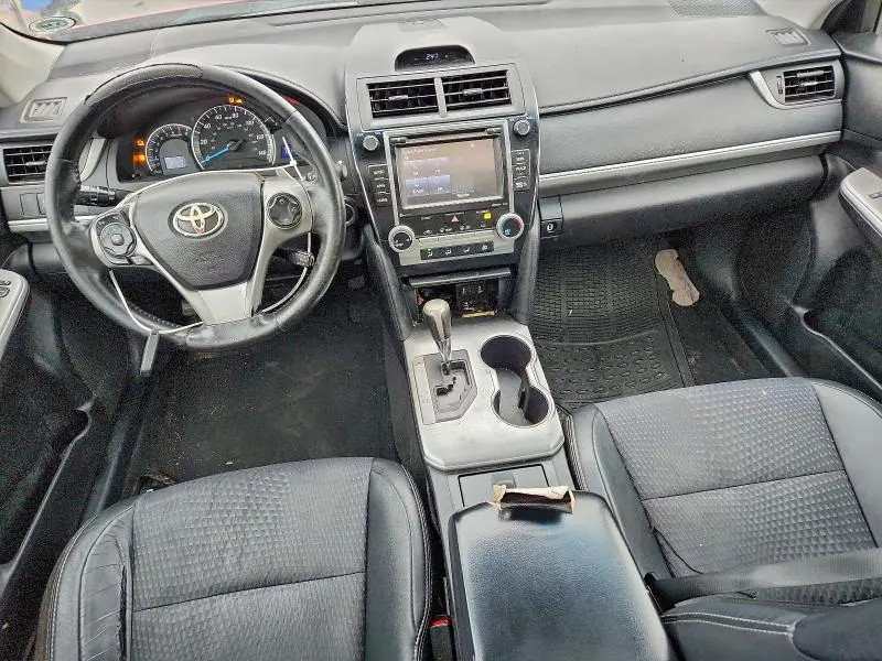 2014 TOYOTA CAMRY SE  