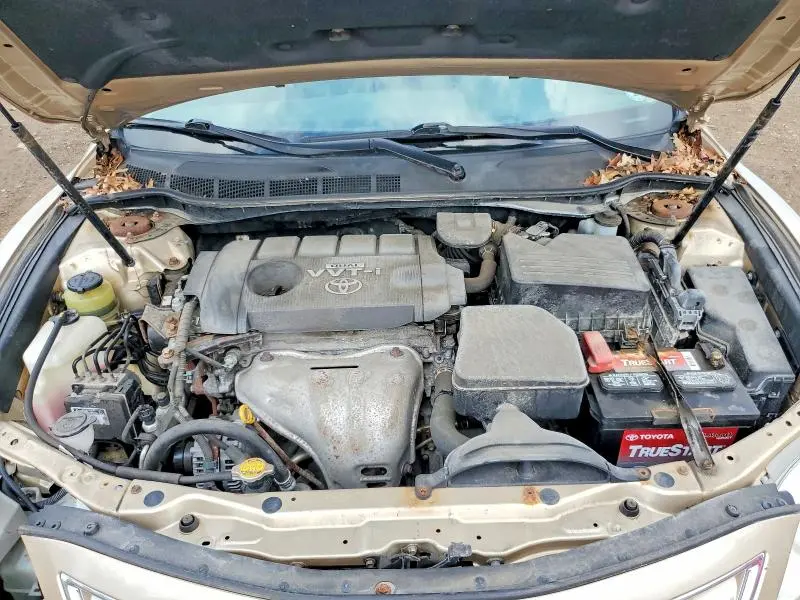 2010 TOYOTA CAMRY LE  