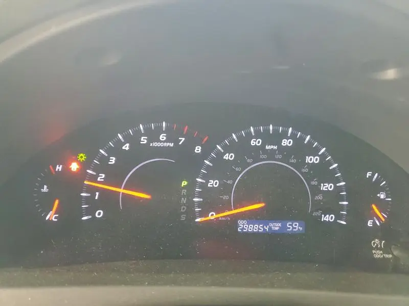 2010 TOYOTA CAMRY BASE  