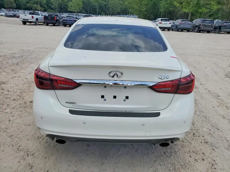 2022 INFINITI Q50 LUXE  
