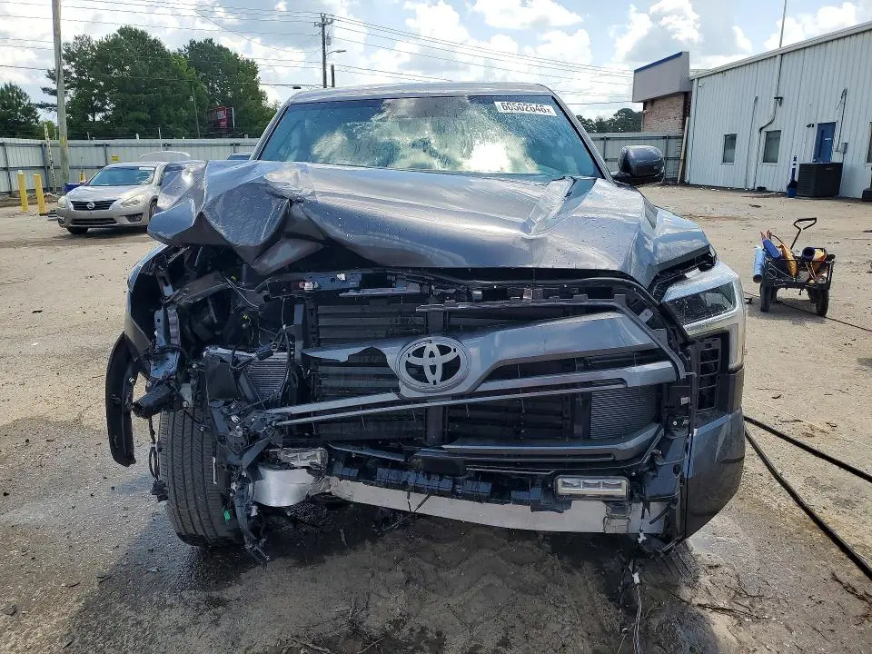 2026 TOYOTA TUNDRA CREWMAX LIMITED  