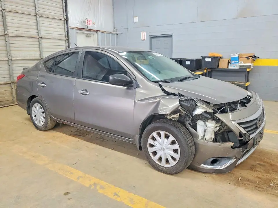 2015 NISSAN VERSA 1.6 SV  