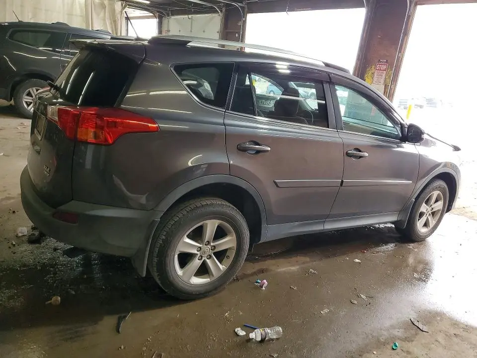2014 TOYOTA RAV4 XLE  