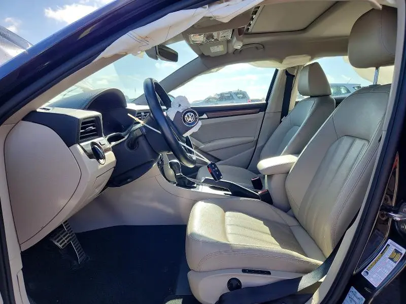 2020 VOLKSWAGEN PASSAT SEL  