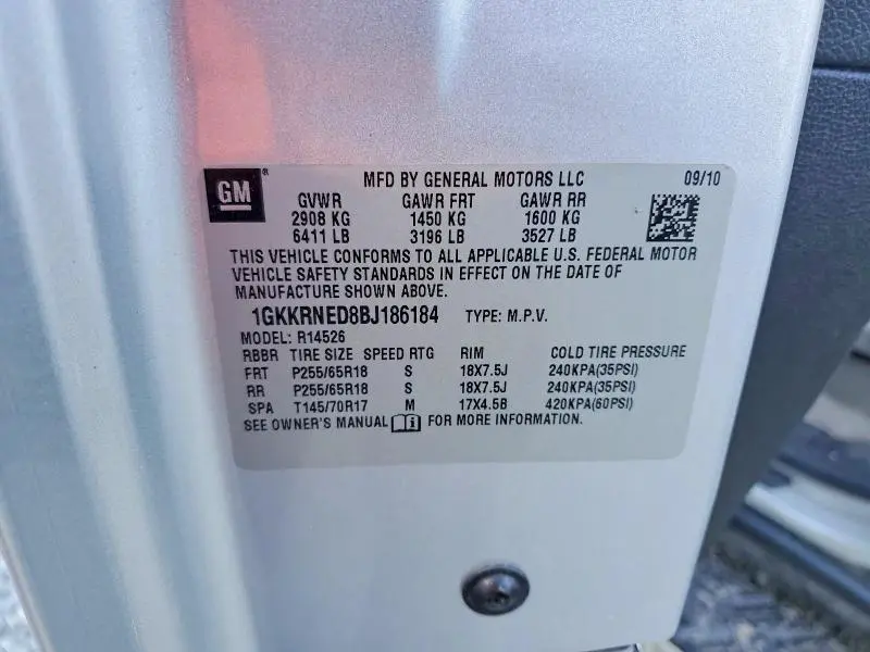 2011 GMC ACADIA SLE  