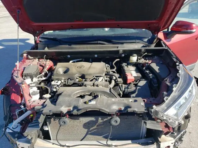 2020 TOYOTA RAV4 XLE  