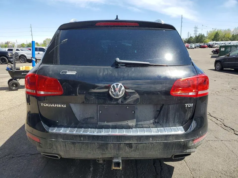 2012 VOLKSWAGEN TOUAREG V6 TDI  