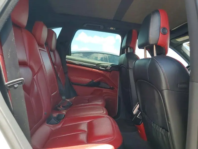 2017 PORSCHE CAYENNE SE HYBRID PLATINUM  