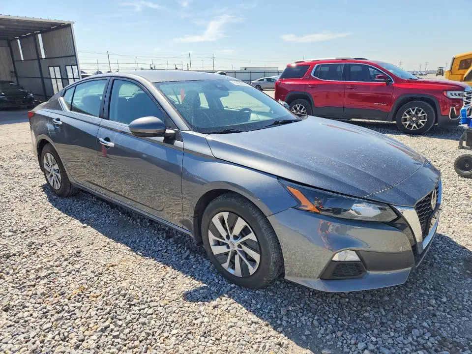 2022 NISSAN ALTIMA S  