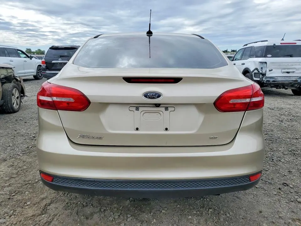 2018 FORD FOCUS SE  
