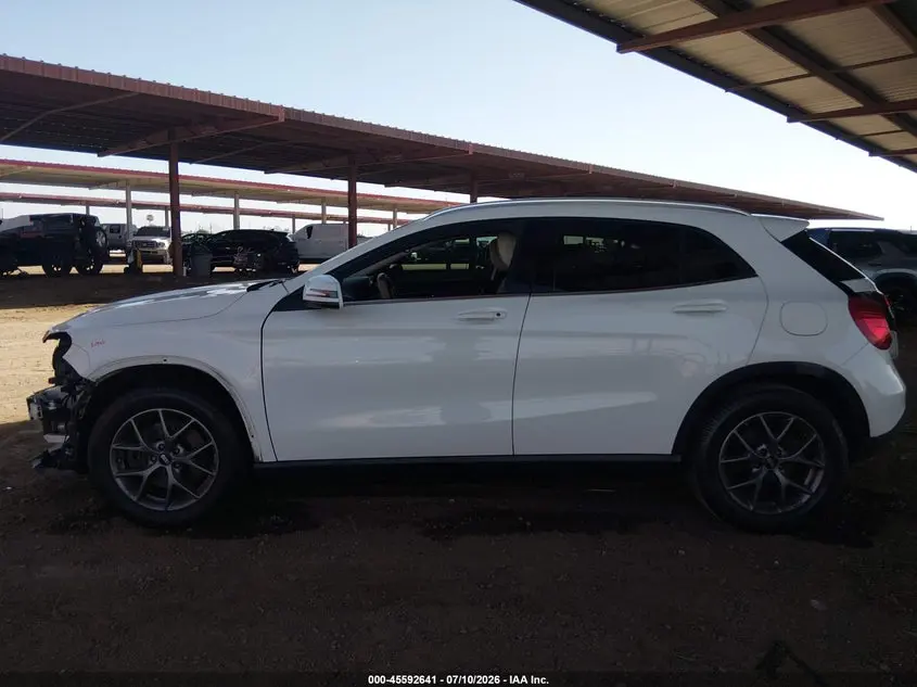 2015 MERCEDES-BENZ GLA 250 4MATIC