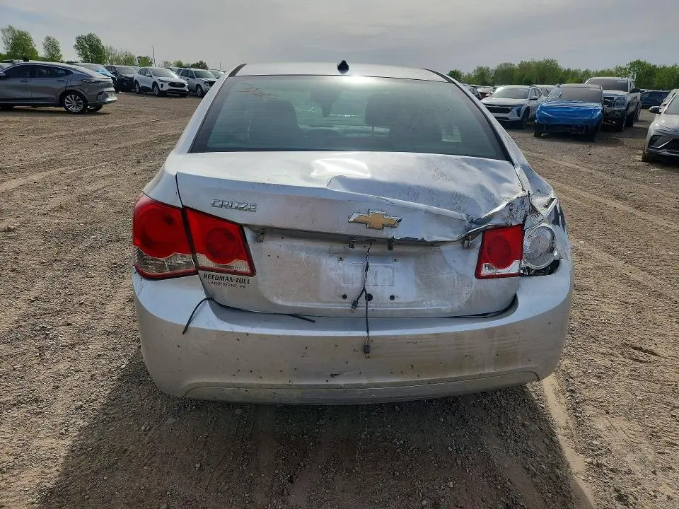 2014 CHEVROLET CRUZE LS  