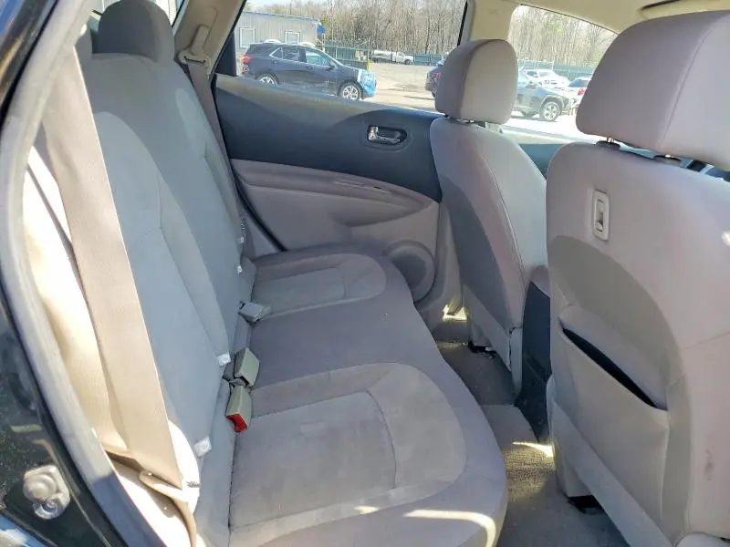 2010 NISSAN ROGUE S  