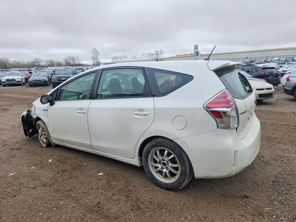 2015 TOYOTA PRIUS V TWO  