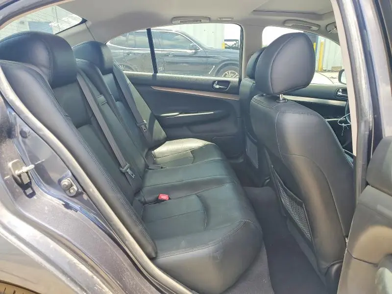 2010 INFINITI G37   