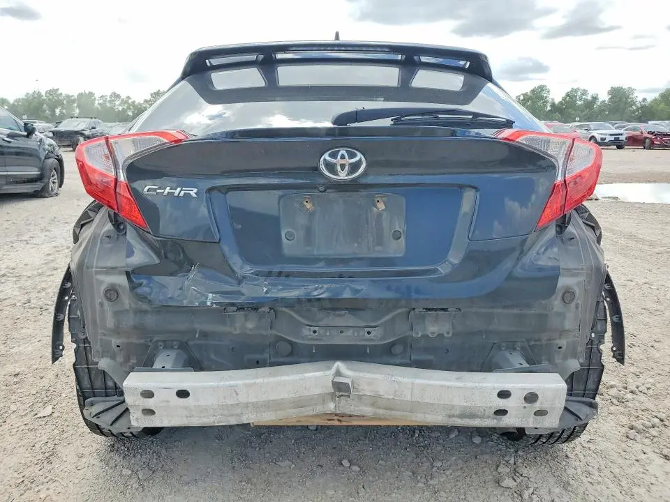 2018 TOYOTA C-HR XLE  