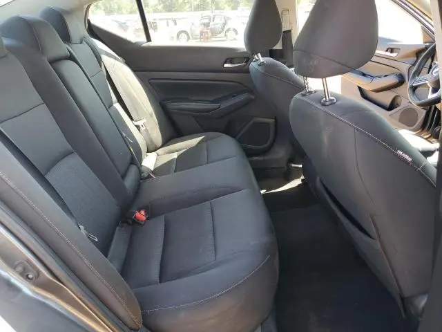 2022 NISSAN ALTIMA SV  