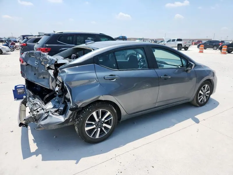 2023 NISSAN VERSA SV  
